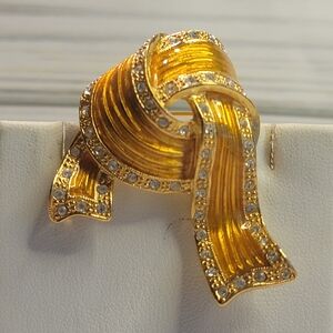 Vintage Gold and Silver Ribbon Brooch